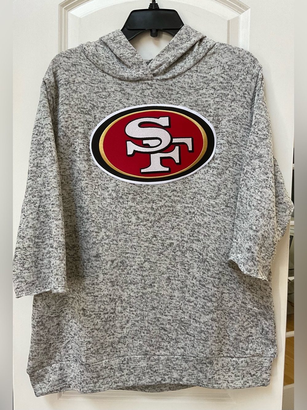 Antigua Heathered Gray San Francisco 49ers Absolute Pullover Hoodie